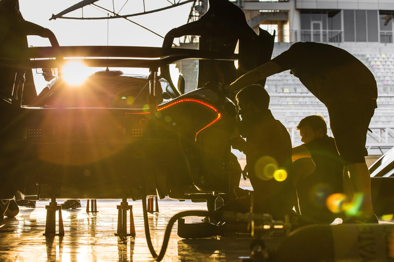 Illustration for article titled The 986 HP McLaren P1 GTR Will Be The Most Hardcore Track Experience Yet